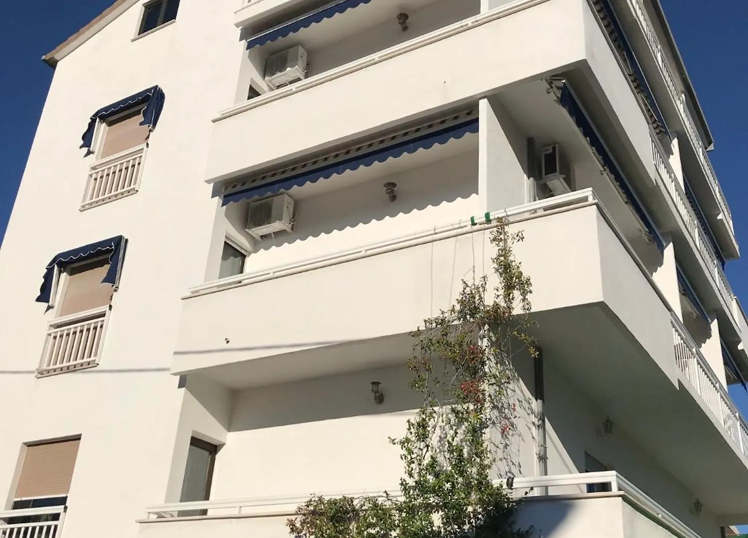 Apartments Ruza Kastela 0*,  Croatia