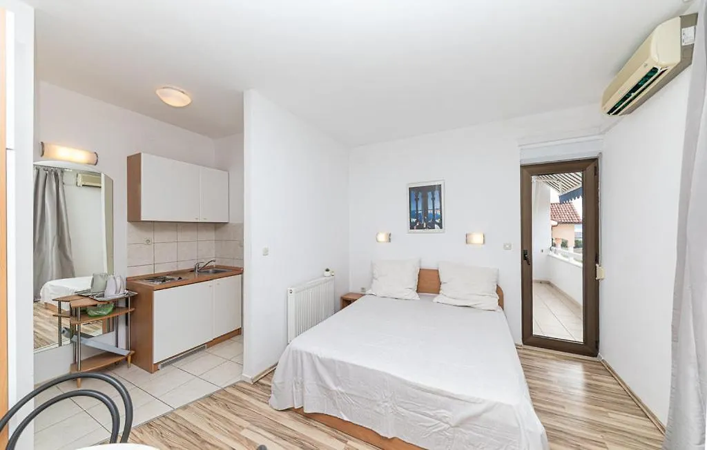 Apartments Ruza Kastela Croatia