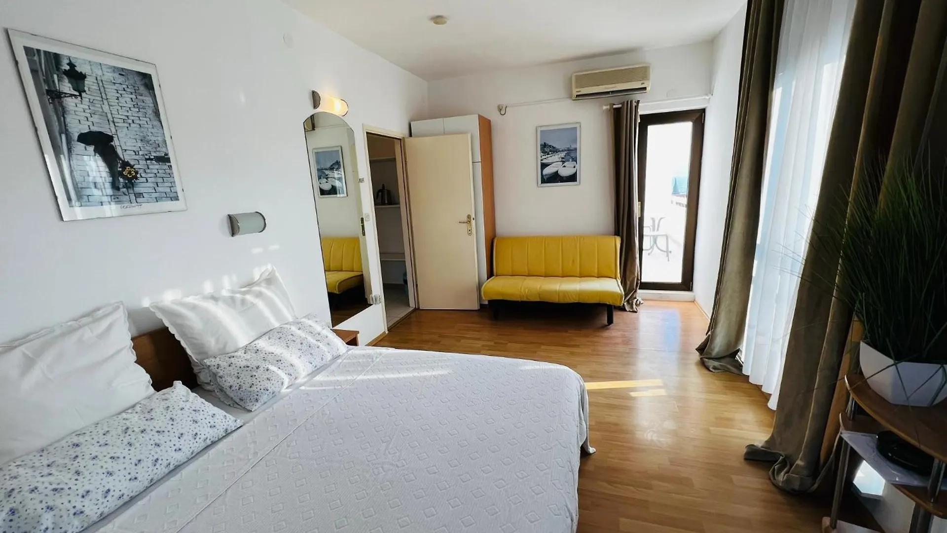 Apartments Ruza Kastela