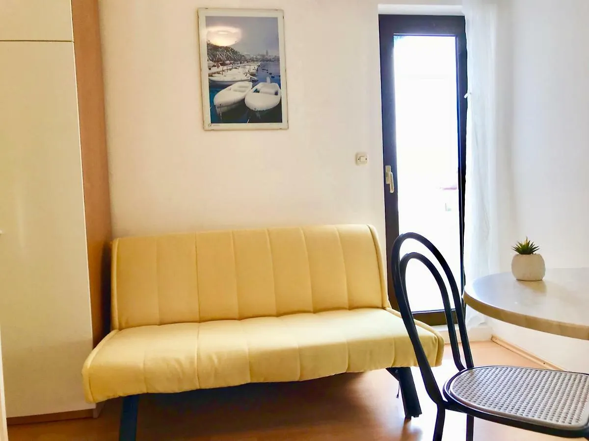 Apartments Ruza Kastela 0*,  Croatia